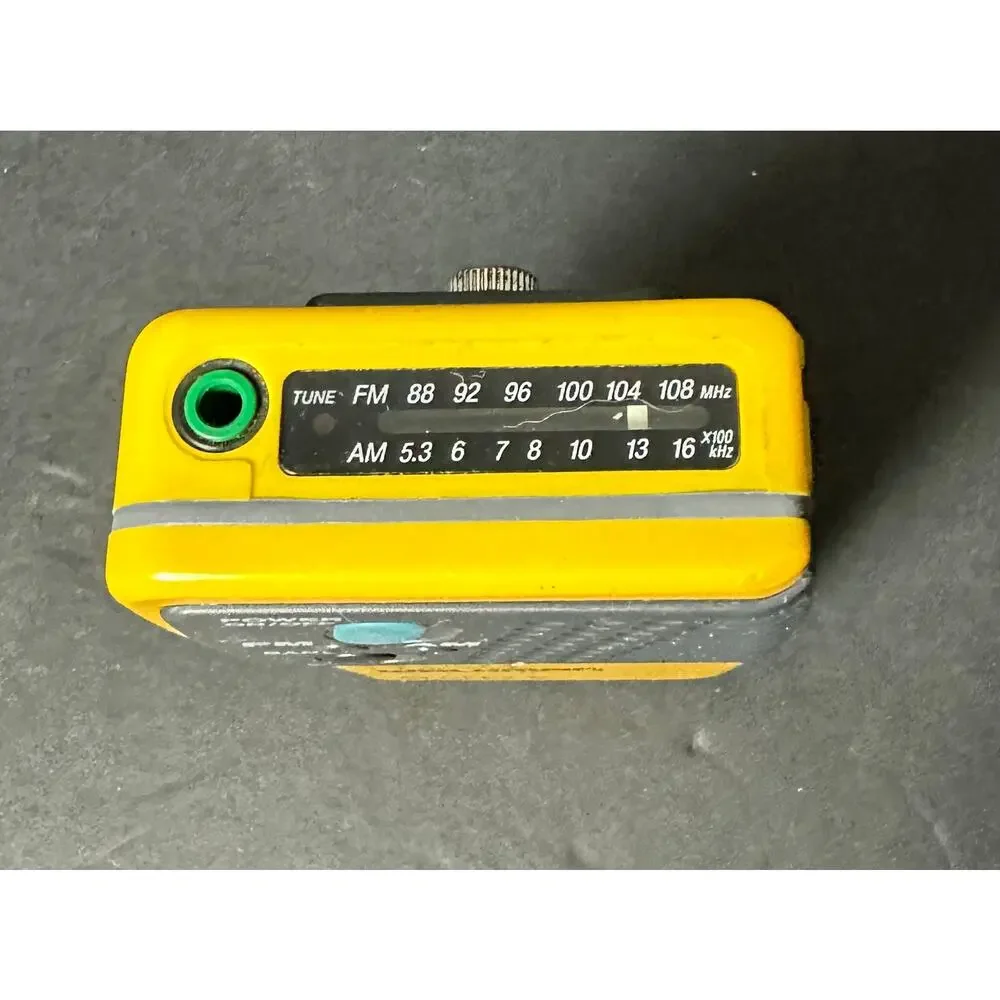 Sony Sports AM/FM Walkman Radio Yellow SRF-8 With Belt Clip Tested y2k style